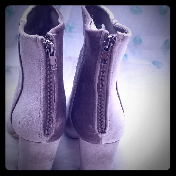 Silver gray booties - Picture 2 of 3